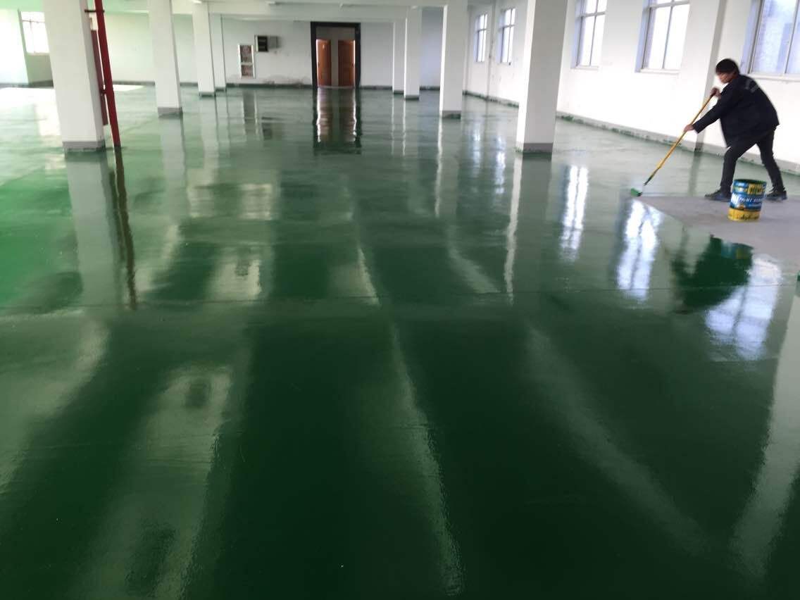 厂房车间如何防止地面起砂(图1) 厂房车间如何防止地面起砂(图1)