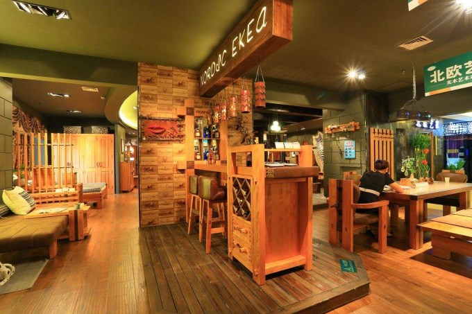 店面装修布局餐厅的风格(图1) 店面装修布局餐厅的风格(图1)