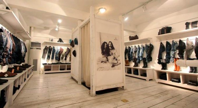 欧美风格服装店铺装修设计效果图(图1) 欧美风格店铺装修